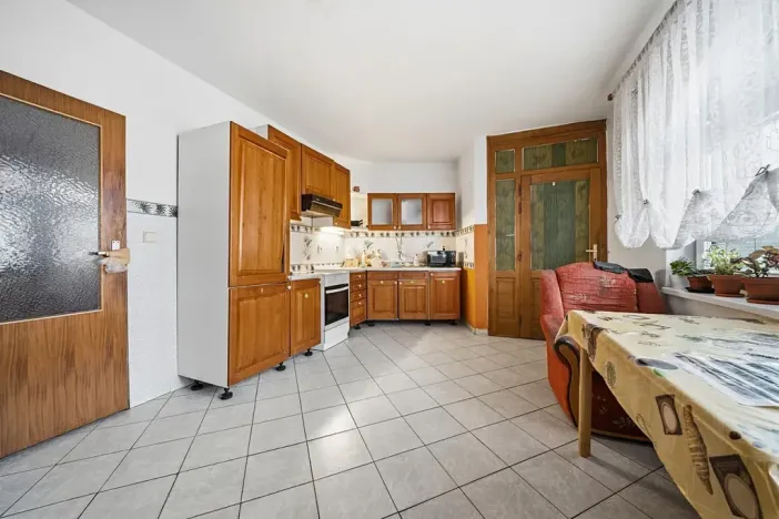 Prodej obchodního prostoru, Pohořelice, Lidická, 350 m2