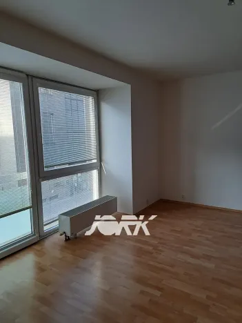 Pronájem bytu 1+kk, Pardubice, Pernerova, 35 m2