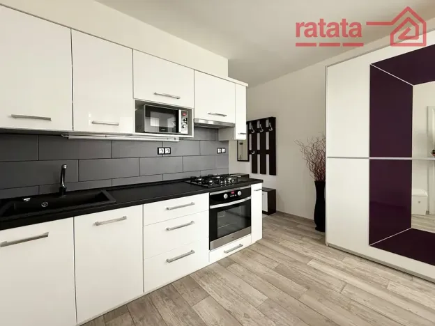 Pronájem bytu 1+1, Chomutov, Kundratická, 33 m2