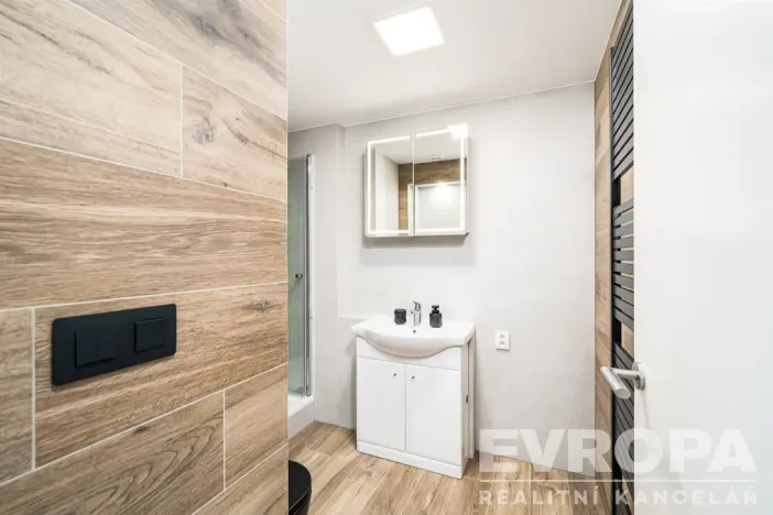 Prodej bytu 2+kk, Jiřetín pod Bukovou, 41 m2