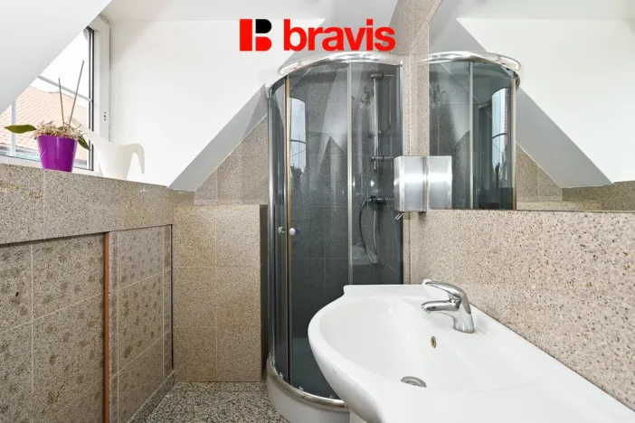 Pronájem skladu, Hradčany, Tišnovská, 1016 m2