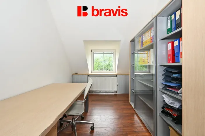 Pronájem skladu, Hradčany, Tišnovská, 1016 m2