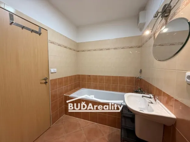 Prodej bytu 2+kk, Otrokovice, J. Jabůrkové, 65 m2