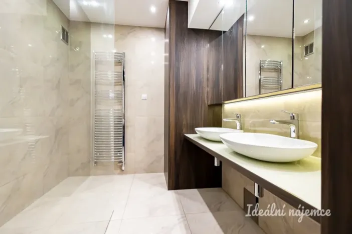 Pronájem bytu 3+kk, Praha - Žižkov, Jeseniova, 75 m2