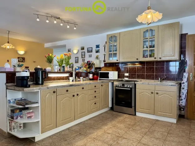 Prodej rodinného domu, Baška, 339 m2