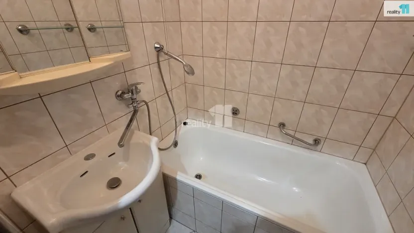 Prodej bytu 2+1, Kynšperk nad Ohří, Jana Nerudy, 52 m2