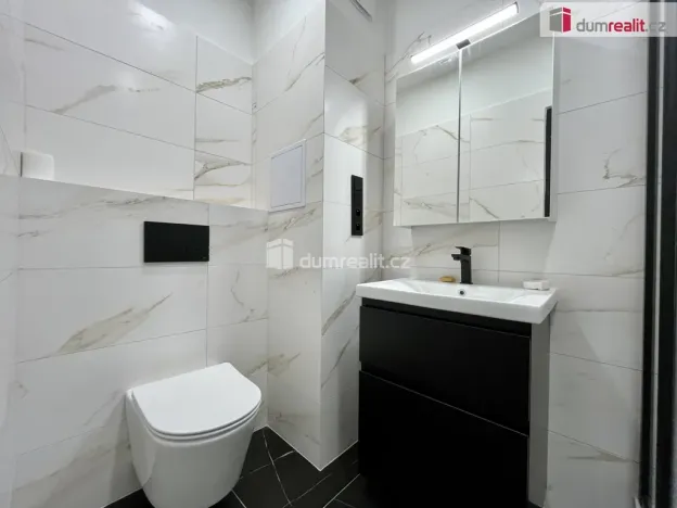 Pronájem bytu 3+1, Karlovy Vary - Rybáře, Šmeralova, 73 m2