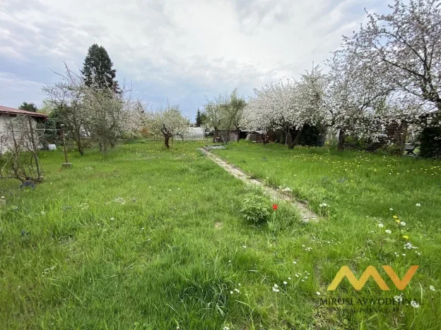 Pronájem chaty, Hradec Králové, Kmochova, 20 m2