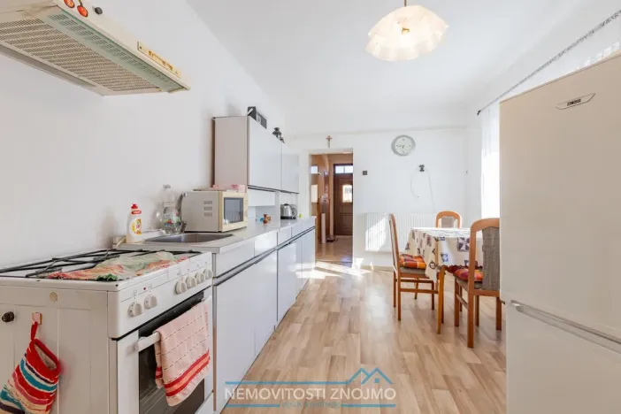 Prodej rodinného domu, Kuchařovice, Ke Kapličce, 189 m2