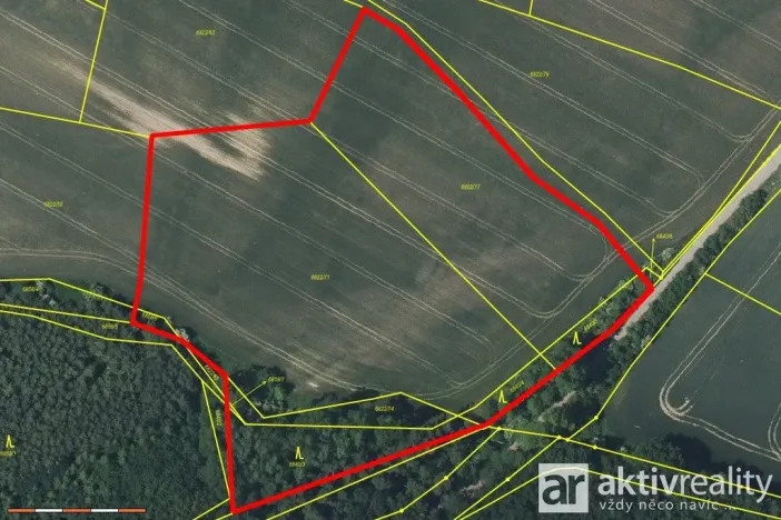 Prodej pole, Mělník, 15662 m2
