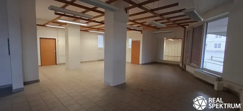 Pronájem kanceláře, Boskovice, nám. Dr. Snětiny, 100 m2