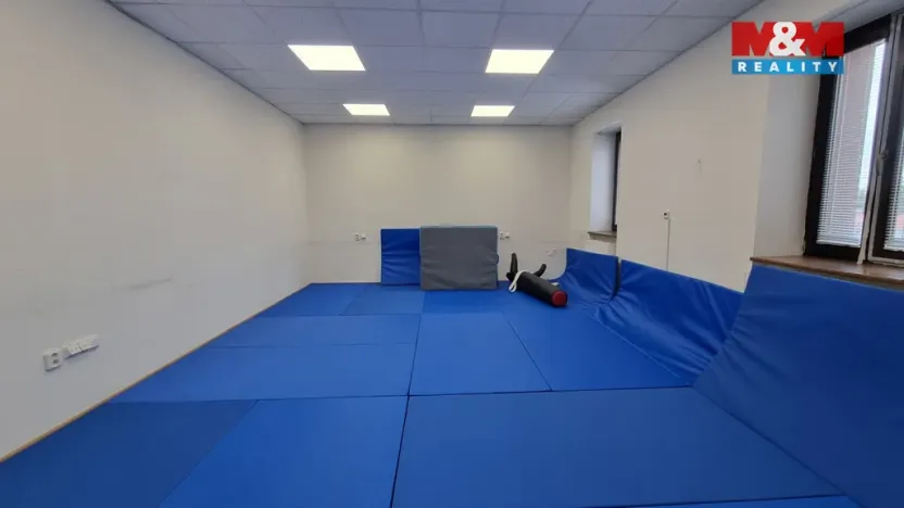 Pronájem kanceláře, Český Těšín, Ostravská, 89 m2