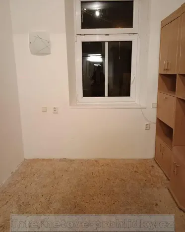 Pronájem bytu 1+kk, Praha - Střešovice, Na bateriích, 25 m2