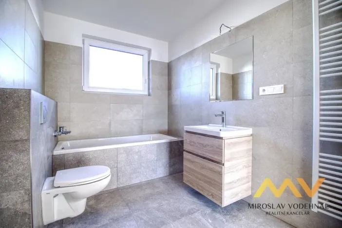 Pronájem rodinného domu, Hradec Králové - Svobodné Dvory, Milana Morávka, 121 m2