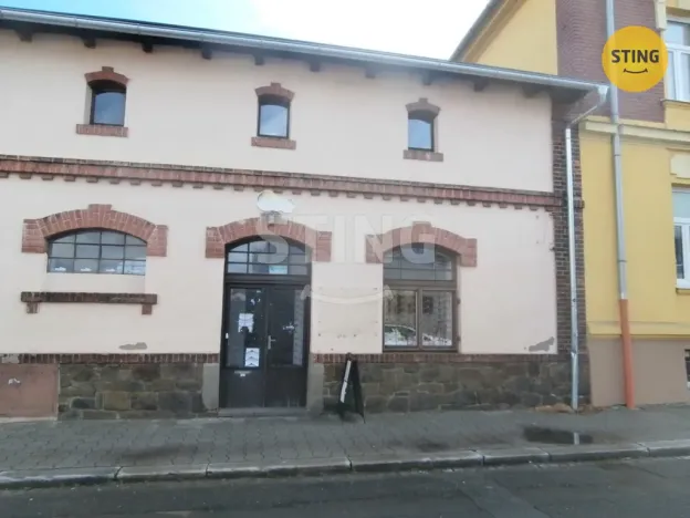 Pronájem obchodního prostoru, Opava, Tomáškova, 108 m2