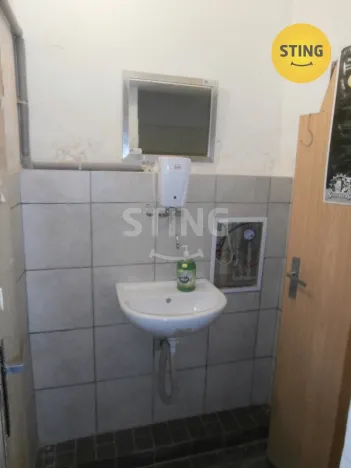 Pronájem obchodního prostoru, Opava, Tomáškova, 108 m2