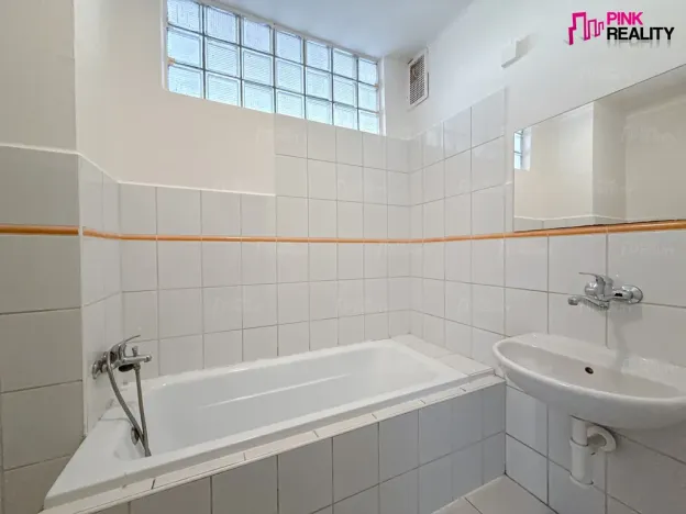 Pronájem bytu 2+1, Liberk - Uhřínov, 61 m2