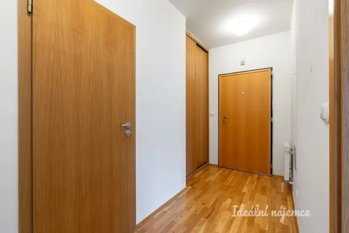 Pronájem bytu 2+kk, Praha - Vokovice, Tibetská, 69 m2