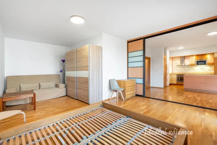 Pronájem bytu 2+kk, Praha - Vokovice, Tibetská, 69 m2