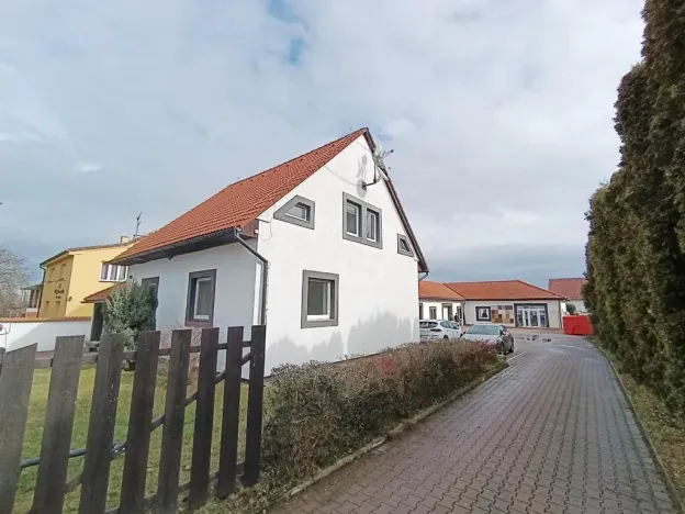 Pronájem skladu, Praha - Březiněves, Na hlavní, 331 m2