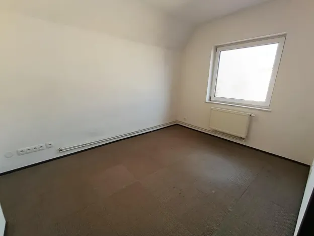 Pronájem skladu, Praha - Březiněves, Na hlavní, 331 m2