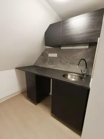 Pronájem skladu, Praha - Březiněves, Na hlavní, 331 m2