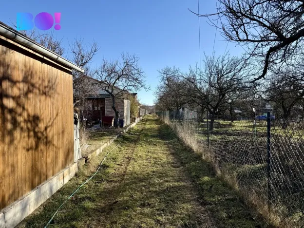 Prodej pozemku pro bydlení, Znojmo, 1809 m2