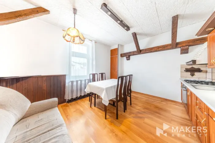 Prodej bytu 2+1, Karlovy Vary, Vítězná, 70 m2