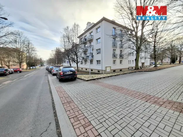 Prodej bytu 2+1, Ostrov, Luční, 71 m2