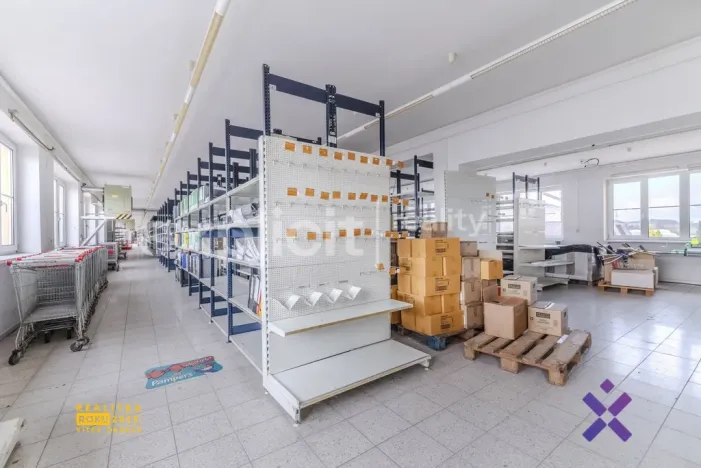 Prodej výrobních prostor, Zlín - Malenovice, třída 3. května, 3394 m2