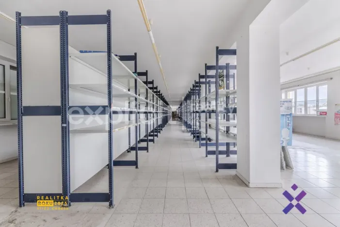 Prodej výrobních prostor, Zlín - Malenovice, třída 3. května, 3394 m2