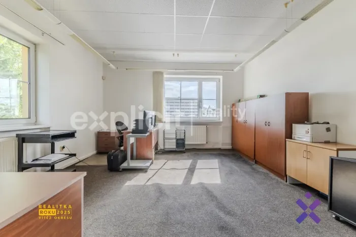 Prodej výrobních prostor, Zlín - Malenovice, třída 3. května, 3394 m2