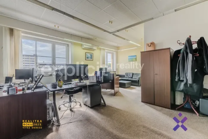 Prodej výrobních prostor, Zlín - Malenovice, třída 3. května, 3394 m2