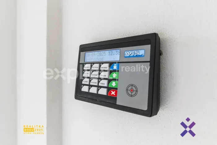 Prodej výrobních prostor, Zlín - Malenovice, třída 3. května, 3394 m2