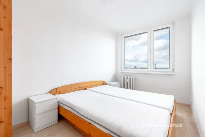 Pronájem bytu 2+kk, Praha - Řepy, Na chobotě, 45 m2