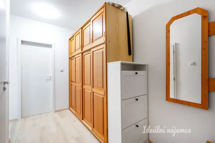 Pronájem bytu 2+kk, Praha - Řepy, Na chobotě, 45 m2