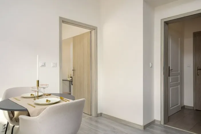 Pronájem bytu 2+kk, Praha - Vršovice, Košická, 36 m2