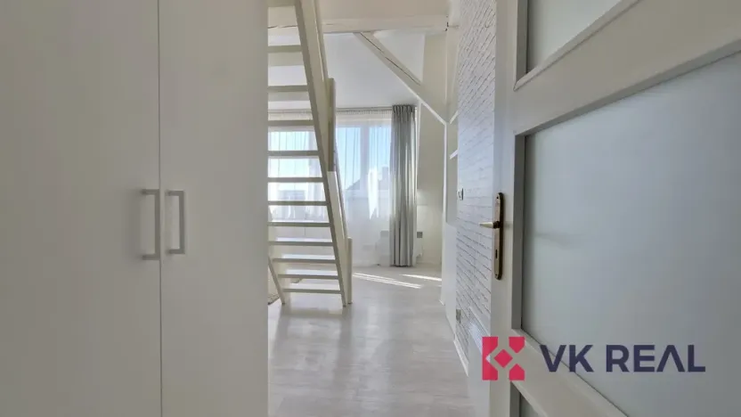 Pronájem bytu 1+kk, Praha - Braník, Branická, 50 m2