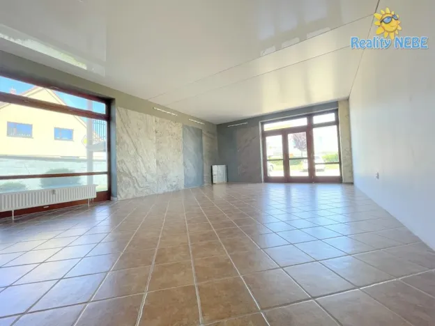 Pronájem obchodního prostoru, Jesenice, Budějovická, 79 m2