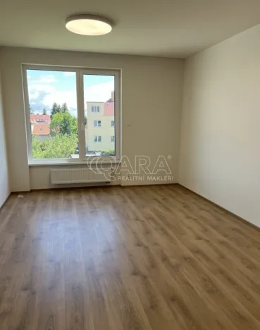 Pronájem bytu 1+kk, Praha, Ďáblická, 28 m2