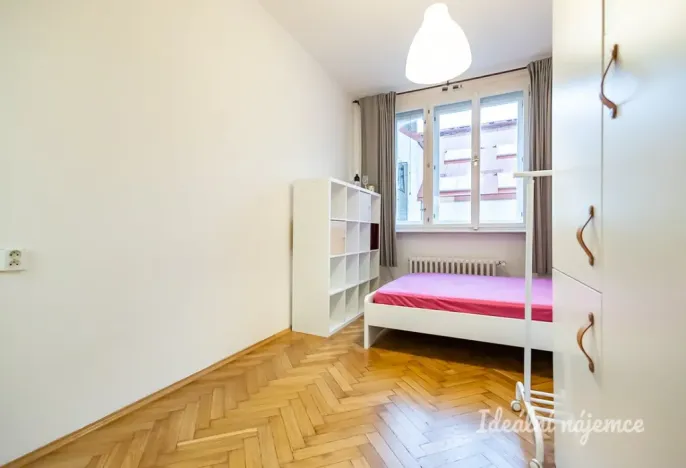 Pronájem bytu 1+kk, Praha - Vinohrady, Sobotecká, 18 m2
