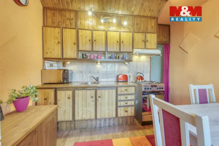 Prodej bytu 3+1, Žlutice, Pod Strání, 75 m2