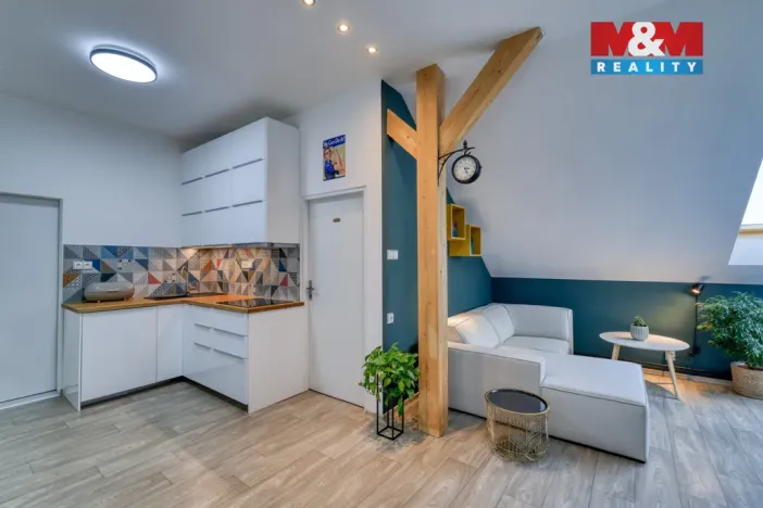 Pronájem bytu 3+kk, Plzeň - Doubravka, Školní, 60 m2