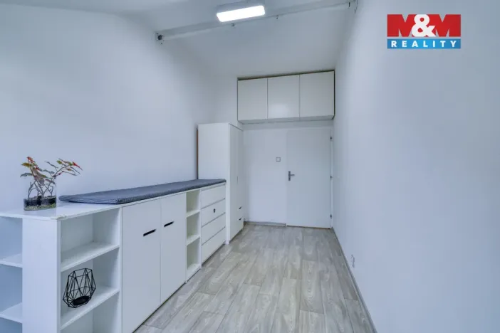 Pronájem bytu 3+kk, Plzeň - Doubravka, Školní, 60 m2