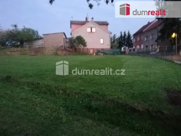 Pronájem pozemku, Modlany, 1168 m2