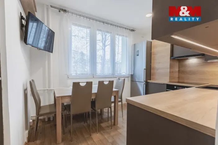 Prodej bytu 4+1, Klatovy - Klatovy III, Pod Hůrkou, 81 m2