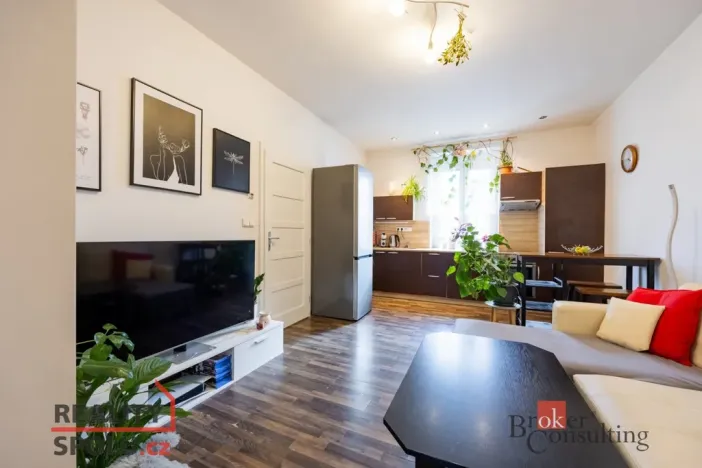 Prodej bytu 2+1, Hradec Králové, Okružní, 50 m2