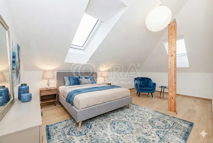 Prodej vícegeneračního domu, Chocerady, 245 m2