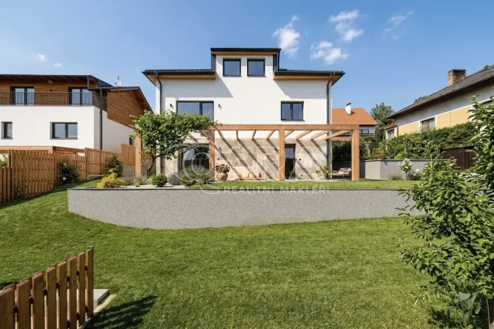 Prodej rodinného domu, Chocerady, 245 m2