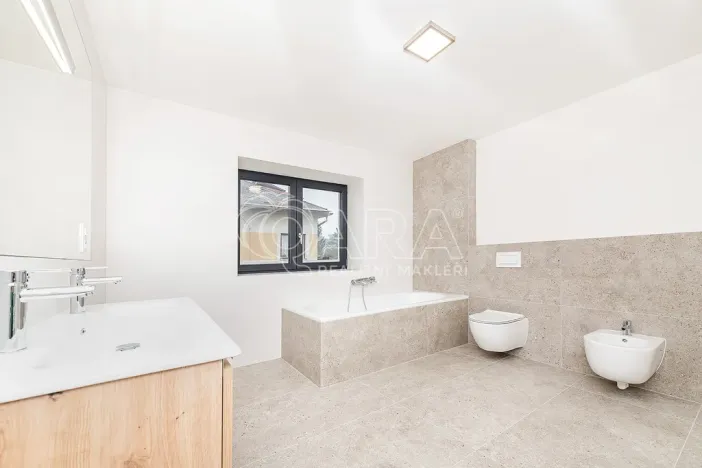 Prodej rodinného domu, Chocerady, 245 m2